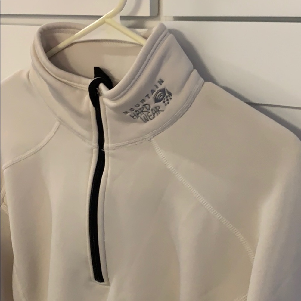 Mountain hardware cream quarter zip pullover